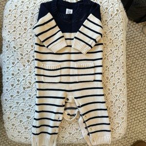 Baby gap romper